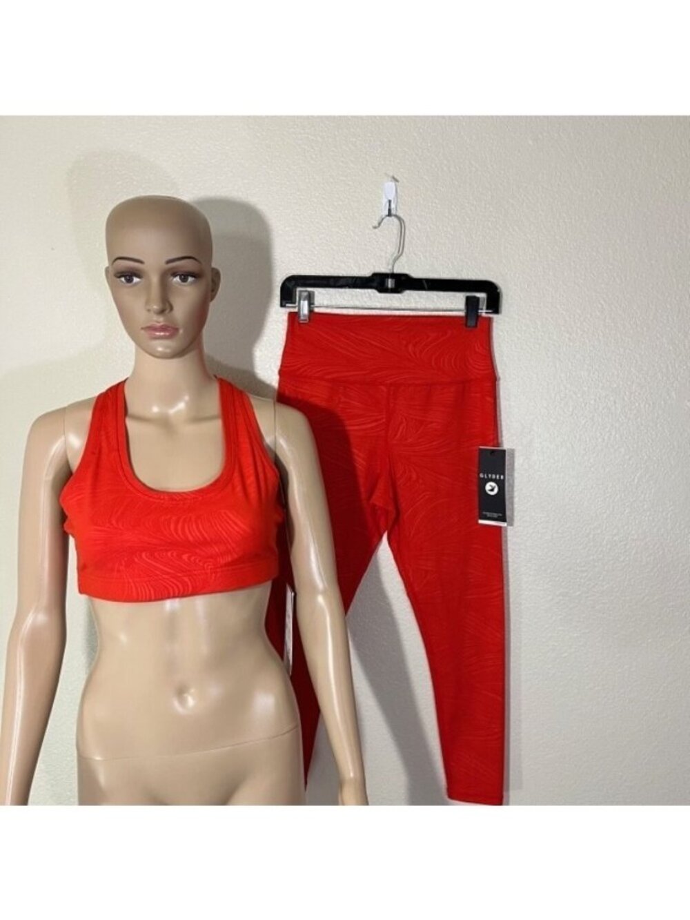Glyder Athletic 2 Piece Set Sports Bra and Leggings Orange Swirl NWT Medium M